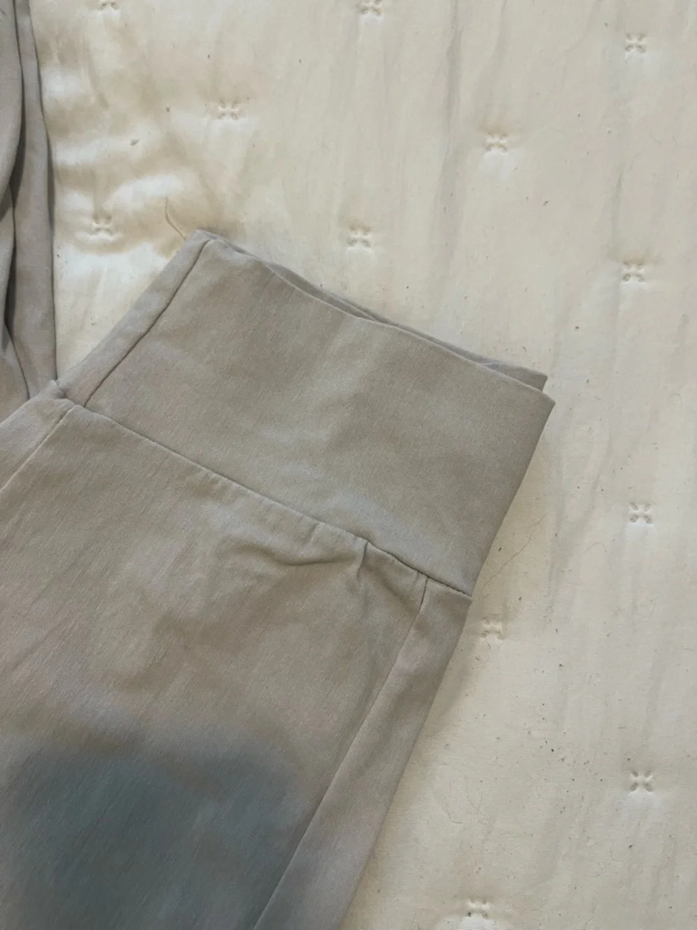 Alpine Swiss Light Beige Stone Colored Women's Jogger Pants with Zipper Pockets - Picture 2 of 5